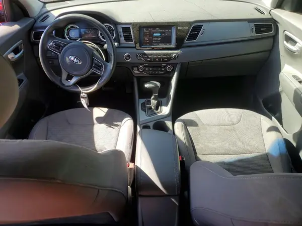 KNDCB3LC8H5094495 2017 KIA NIRO - Image 8