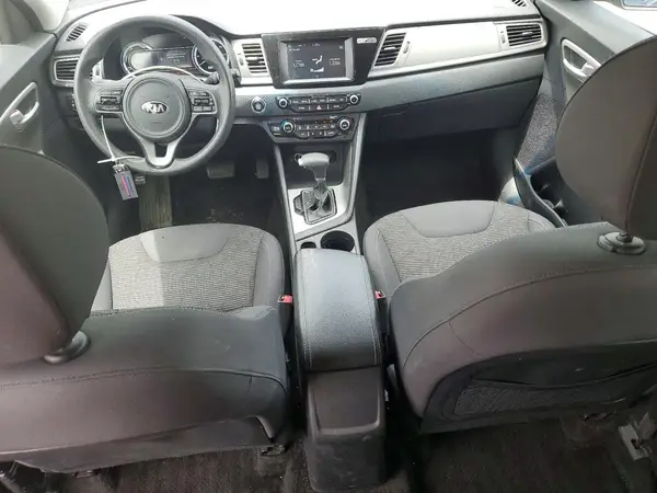 KNDCB3LC8H5099678 2017 KIA NIRO - Image 8