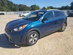 KNDCB3LC8J5113620 2018 KIA NIRO