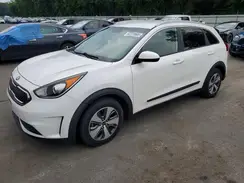 KNDCB3LC8J5119384 2018 KIA NIRO