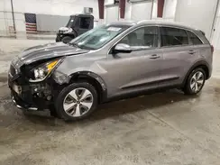 KNDCB3LC8J5123953 2018 KIA NIRO