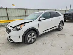 KNDCB3LC8J5125458 2018 KIA NIRO