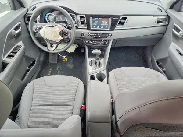 KNDCB3LC8J5125458 2018 KIA NIRO - Image 8