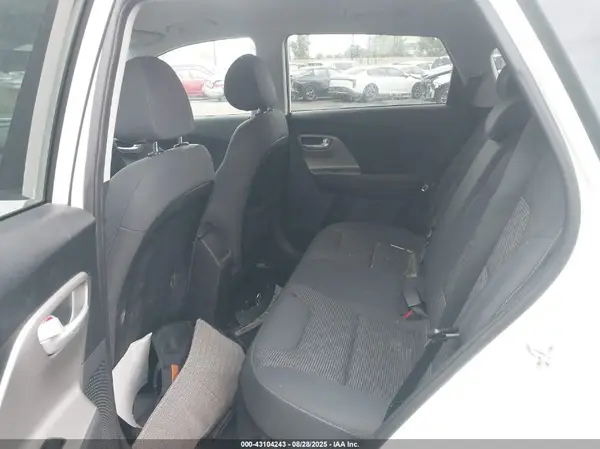 KNDCB3LC8J5135231 2018 KIA NIRO - Image 8