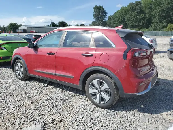 KNDCB3LC8J5150649 2018 KIA NIRO - Image 2