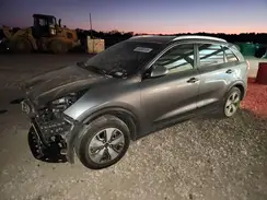 KNDCB3LC8J5150652 2018 KIA NIRO