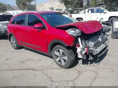 KNDCB3LC8J5153907 2018 KIA NIRO