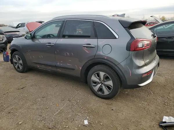 KNDCB3LC8J5154801 2018 KIA NIRO - Image 2