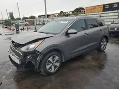 KNDCB3LC8J5177320 2018 KIA NIRO