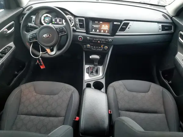 KNDCB3LC8J5177320 2018 KIA NIRO - Image 8