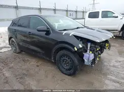 KNDCB3LC8J5201048 2018 KIA NIRO