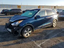 KNDCB3LC8J5206587 2018 KIA NIRO