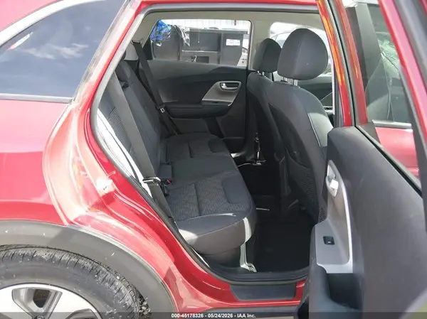 KNDCB3LC8K5218630 2019 KIA NIRO - Image 8