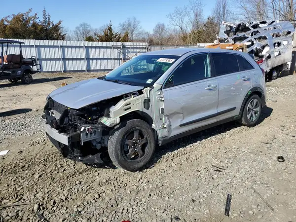 KNDCB3LC8K5220975 2019 KIA NIRO - Image 1