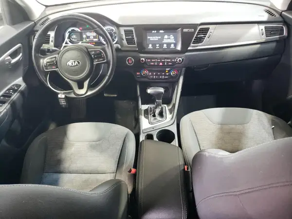 KNDCB3LC8K5223097 2019 KIA NIRO - Image 8