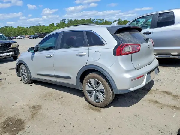 KNDCB3LC8K5224749 2019 KIA NIRO - Image 2