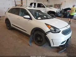 KNDCB3LC8K5243754 2019 KIA NIRO