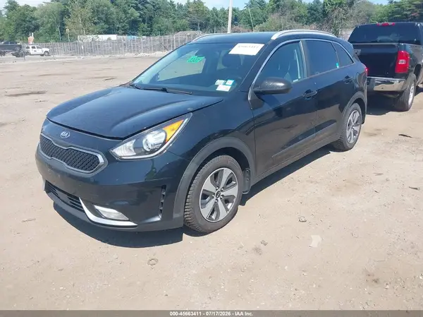 KNDCB3LC8K5245052 2019 KIA NIRO - Image 2