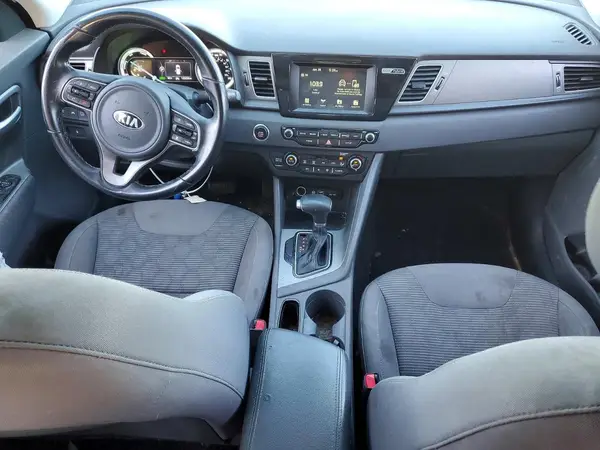 KNDCB3LC8K5250736 2019 KIA NIRO - Image 8