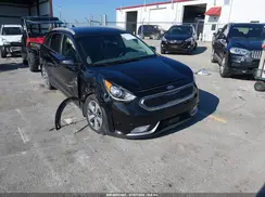 KNDCB3LC8K5250851 2019 KIA NIRO