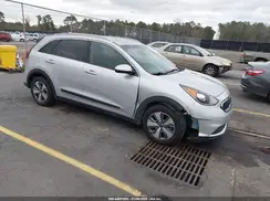 KNDCB3LC8K5257721 2019 KIA NIRO
