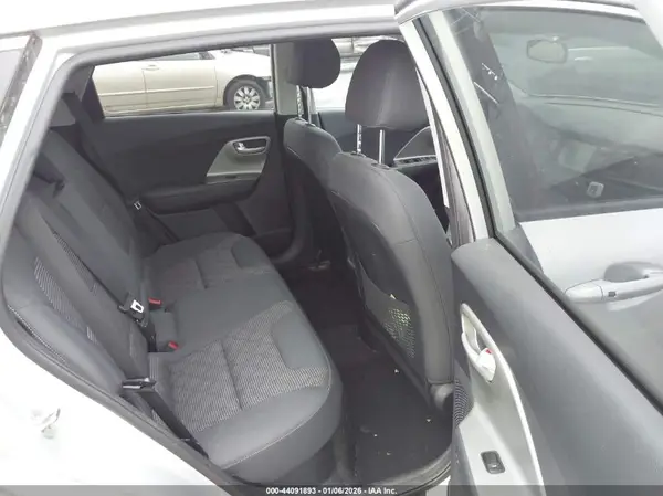 KNDCB3LC8K5257721 2019 KIA NIRO - Image 8