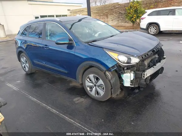 KNDCB3LC8K5262272 2019 KIA NIRO - Image 1