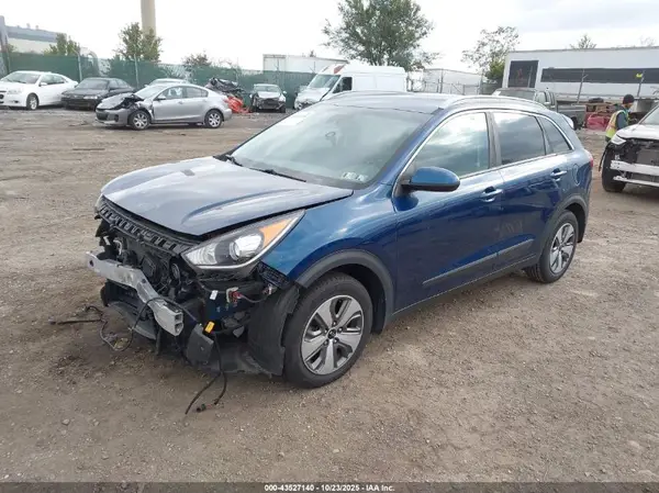 KNDCB3LC8K5265334 2019 KIA NIRO - Image 2