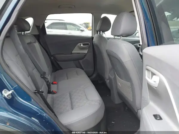 KNDCB3LC8K5265334 2019 KIA NIRO - Image 8