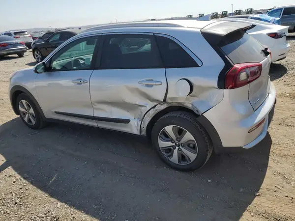 KNDCB3LC8K5285048 2019 KIA NIRO - Image 2