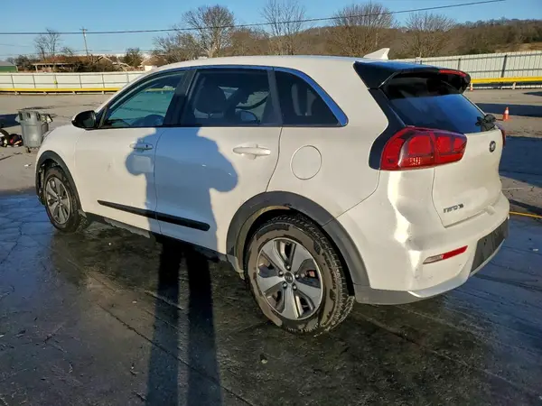 KNDCB3LC8K5291514 2019 KIA NIRO - Image 2