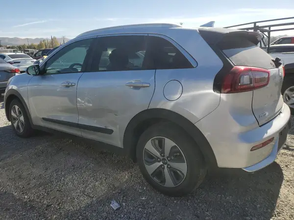 KNDCB3LC8K5300311 2019 KIA NIRO - Image 2