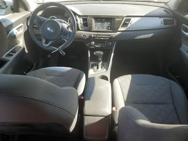 KNDCB3LC8K5300311 2019 KIA NIRO - Image 8