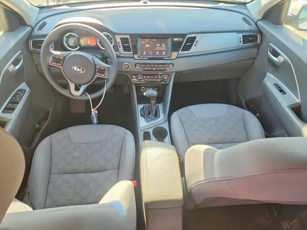 KNDCB3LC8K5302026 2019 KIA NIRO - Image 8