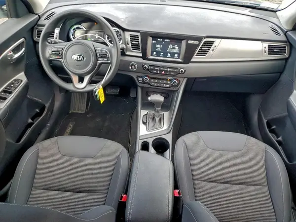 KNDCB3LC8K5311762 2019 KIA NIRO - Image 8