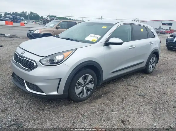 KNDCB3LC8K5321871 2019 KIA NIRO - Image 2