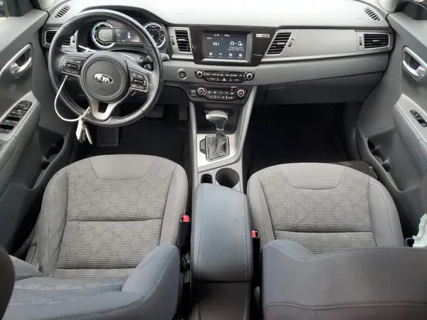 KNDCB3LC8K5326519 2019 KIA NIRO - Image 8