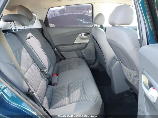 KNDCB3LC8K5336726 2019 KIA NIRO - Image 8