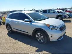 KNDCB3LC8K5345698 2019 KIA NIRO