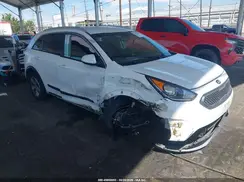 KNDCB3LC8K5348956 2019 KIA NIRO