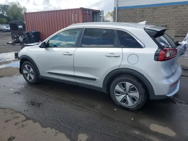 KNDCB3LC8K5349251 2019 KIA NIRO - Image 2