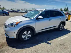 KNDCB3LC8K5351565 2019 KIA NIRO