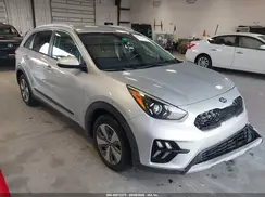 KNDCB3LC8L5359845 2020 KIA NIRO
