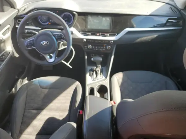 KNDCB3LC8L5362177 2020 KIA NIRO - Image 8