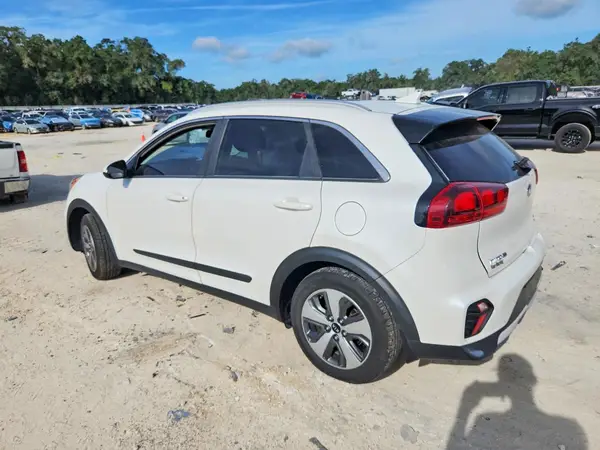 KNDCB3LC8L5362213 2020 KIA NIRO - Image 2