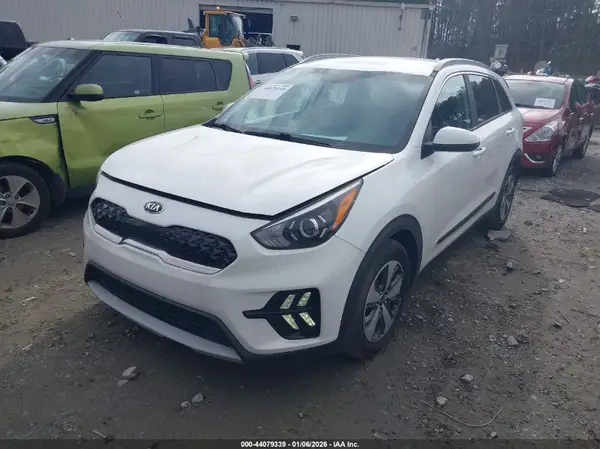 KNDCB3LC8L5362356 2020 KIA NIRO - Image 2