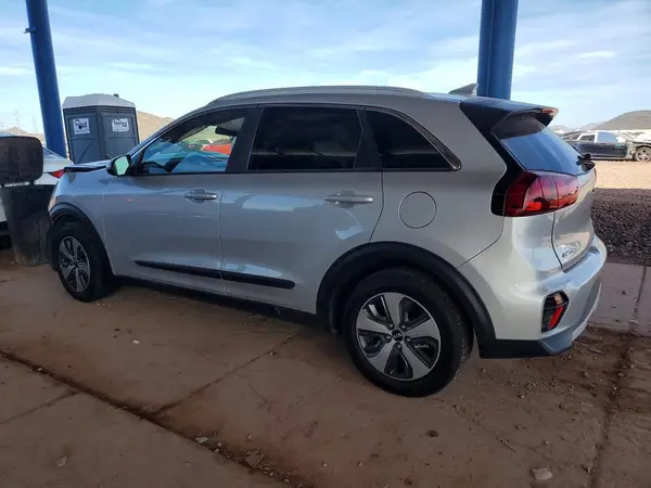 KNDCB3LC8L5365600 2020 KIA NIRO - Image 2