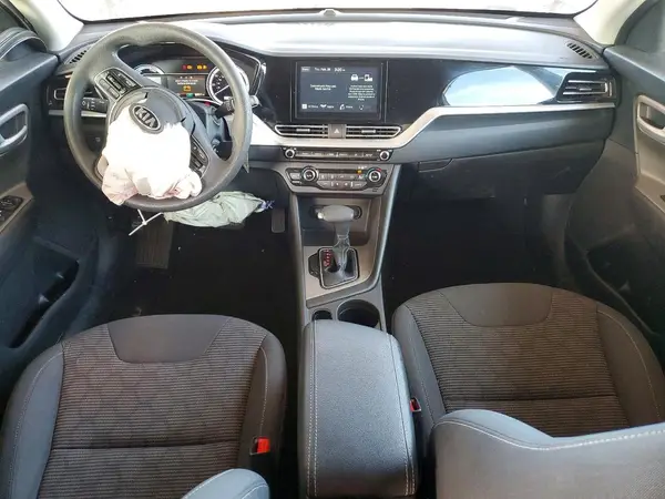 KNDCB3LC8L5365600 2020 KIA NIRO - Image 8
