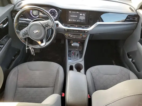 KNDCB3LC8L5375981 2020 KIA NIRO - Image 8