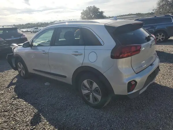 KNDCB3LC8L5377570 2020 KIA NIRO - Image 2